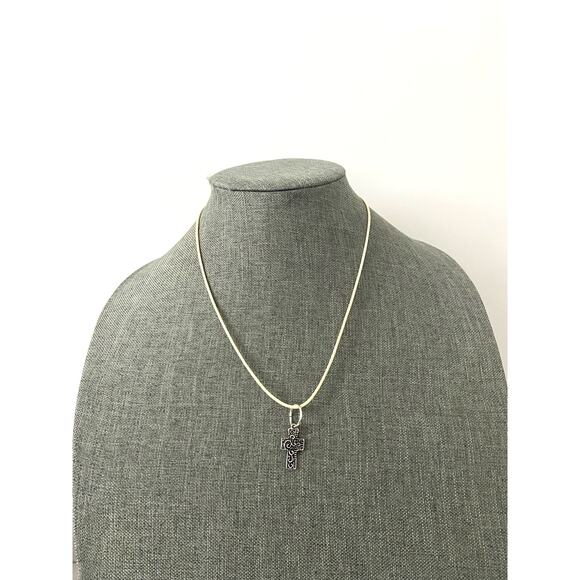 Handmade Jewelry - cross pendant necklace